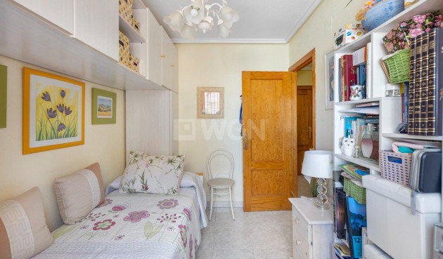 Odsprzedaż - Kamienica - Torrevieja - Los Frutales