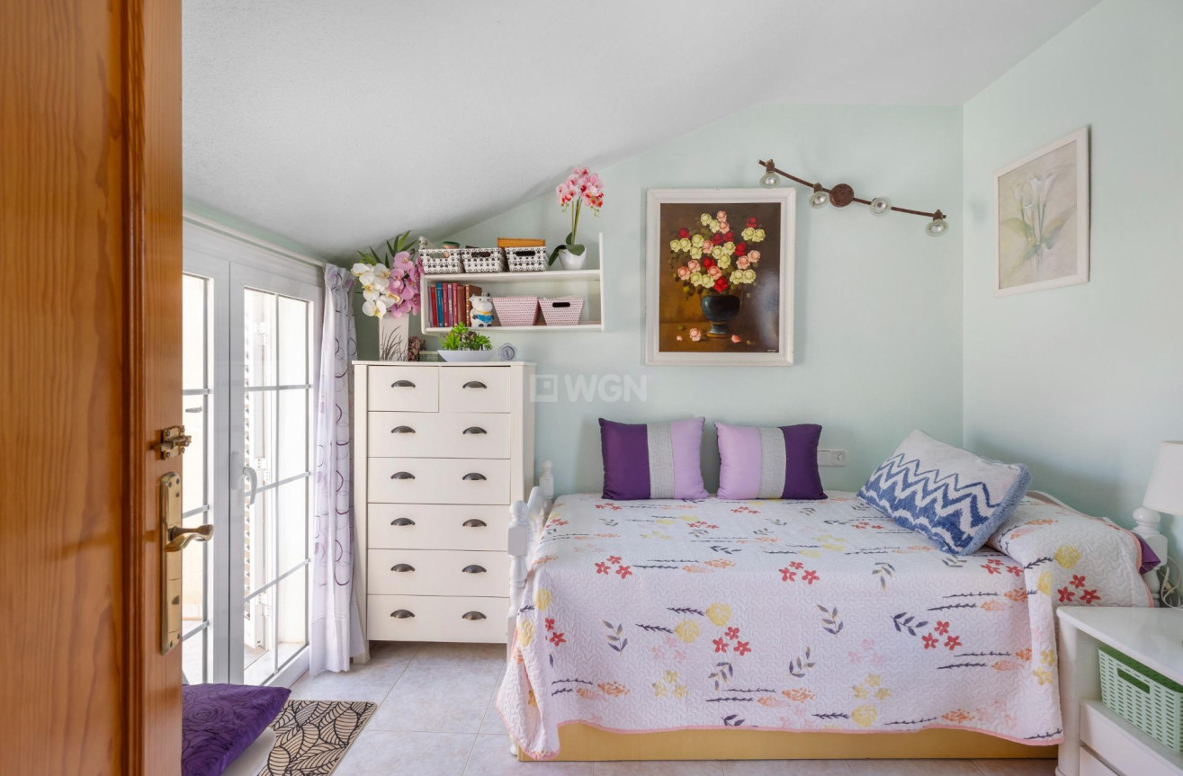 Odsprzedaż - Kamienica - Torrevieja - Los Frutales