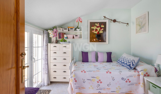 Odsprzedaż - Kamienica - Torrevieja - Los Frutales