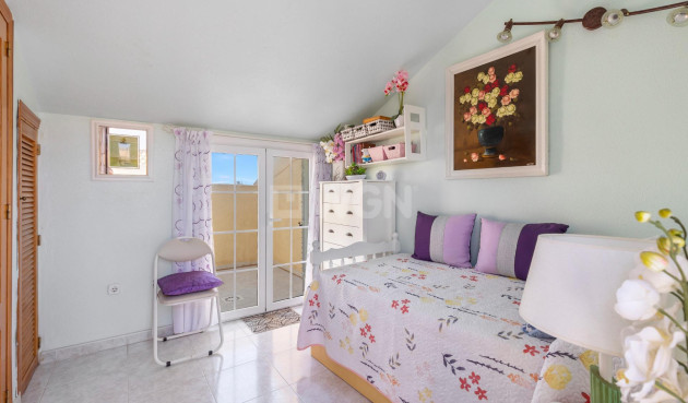 Odsprzedaż - Kamienica - Torrevieja - Los Frutales