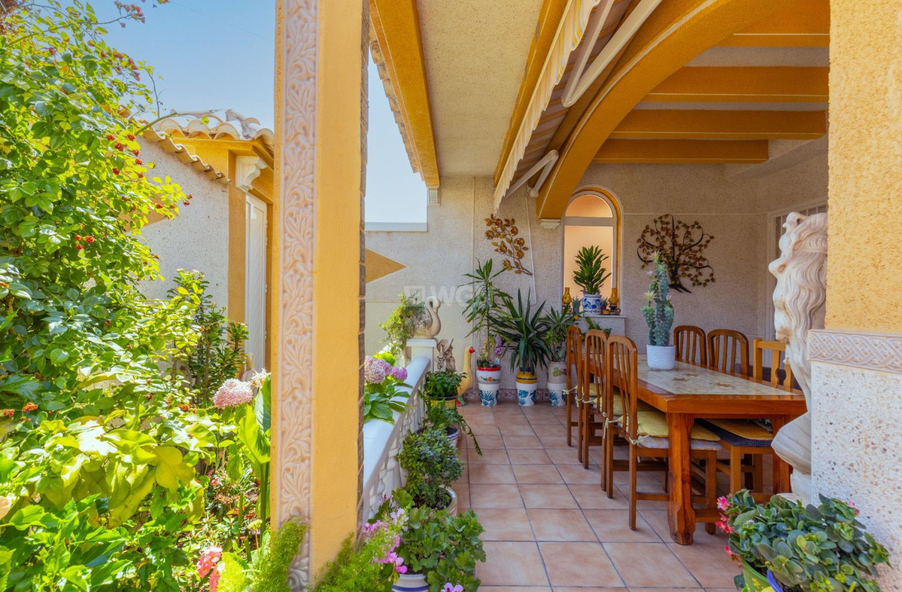 Odsprzedaż - Kamienica - Torrevieja - Los Frutales