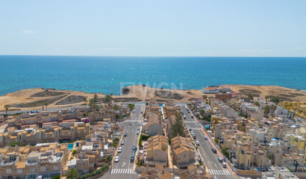 Odsprzedaż - Kamienica - Torrevieja - Los Frutales