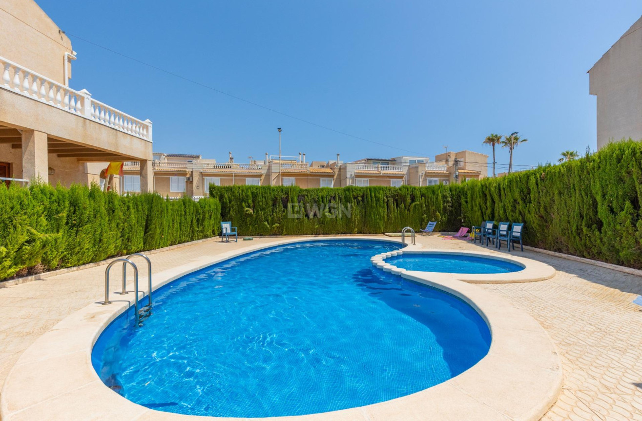 Odsprzedaż - Kamienica - Torrevieja - Los Frutales