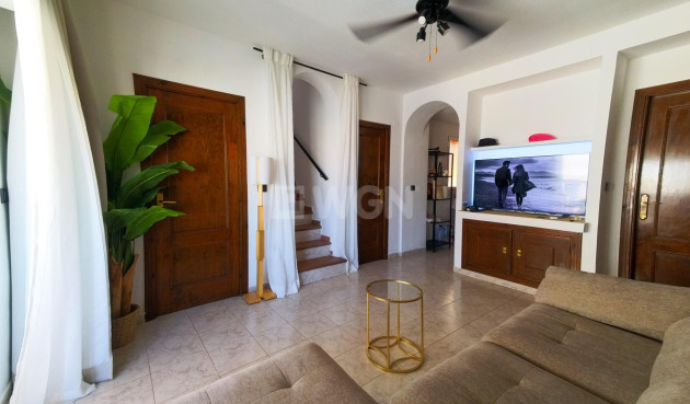 Odsprzedaż - Mieszkanie w bloku - Torrevieja - La Mata