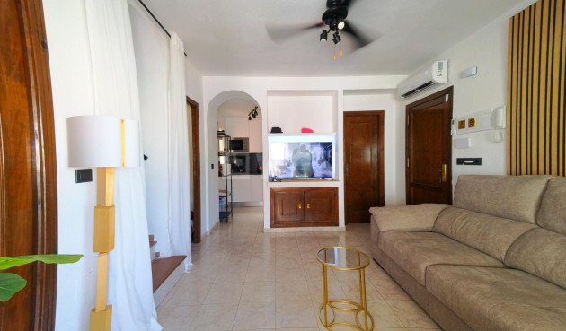 Odsprzedaż - Mieszkanie w bloku - Torrevieja - La Mata