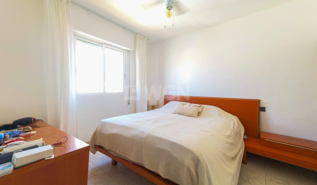 Odsprzedaż - Mieszkanie w bloku - Torrevieja - La Mata