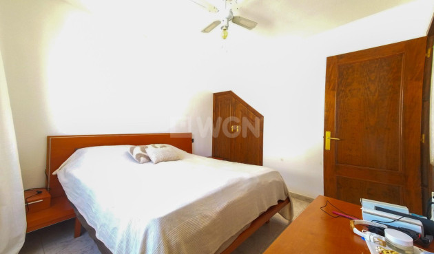 Odsprzedaż - Mieszkanie w bloku - Torrevieja - La Mata