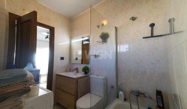 Odsprzedaż - Mieszkanie w bloku - Torrevieja - La Mata