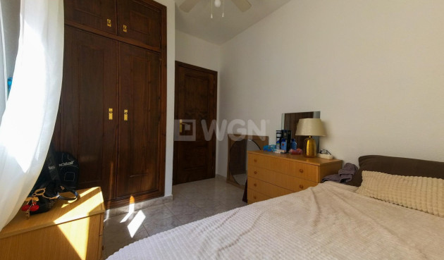 Odsprzedaż - Mieszkanie w bloku - Torrevieja - La Mata