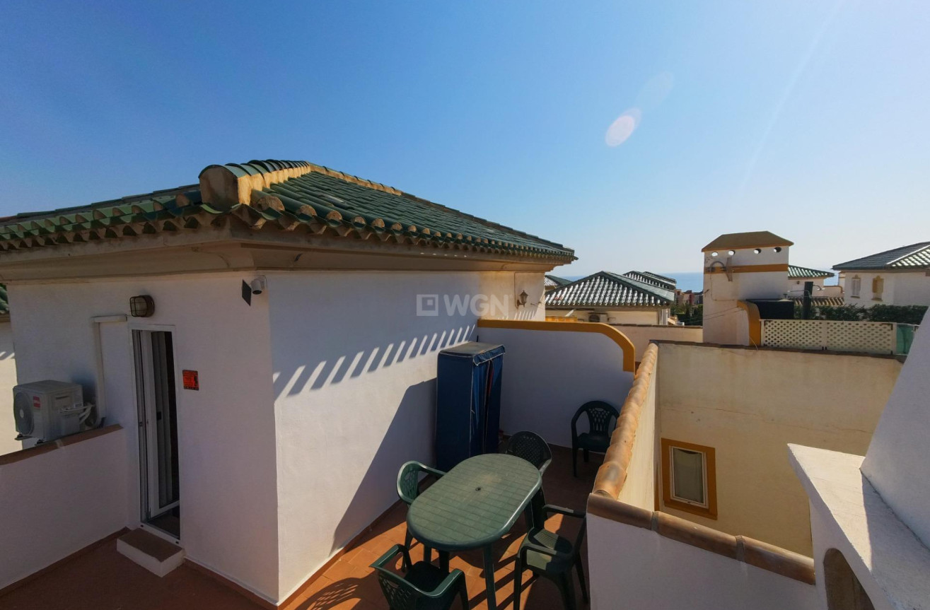 Odsprzedaż - Mieszkanie w bloku - Torrevieja - La Mata