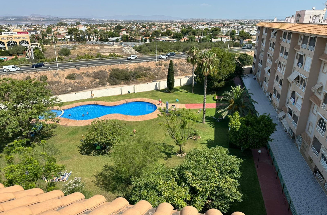 Resale - Apartment / flat - Torrevieja - Centro