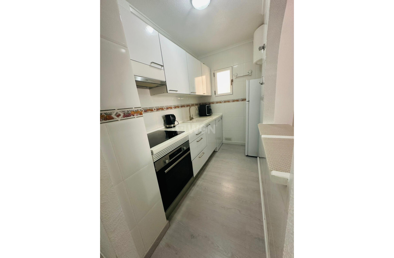 Resale - Apartment / flat - Torrevieja - Centro