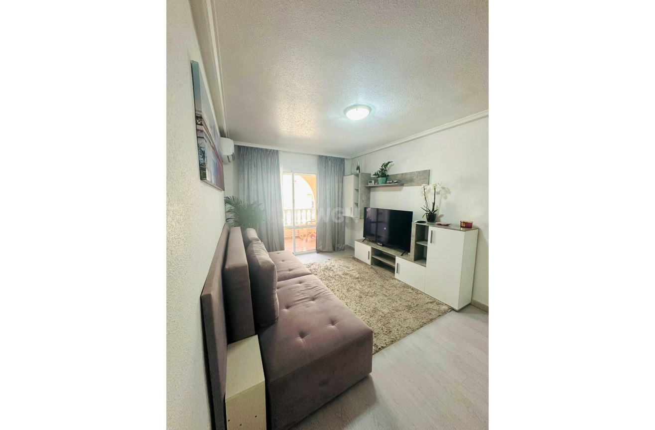 Resale - Apartment / flat - Torrevieja - Centro