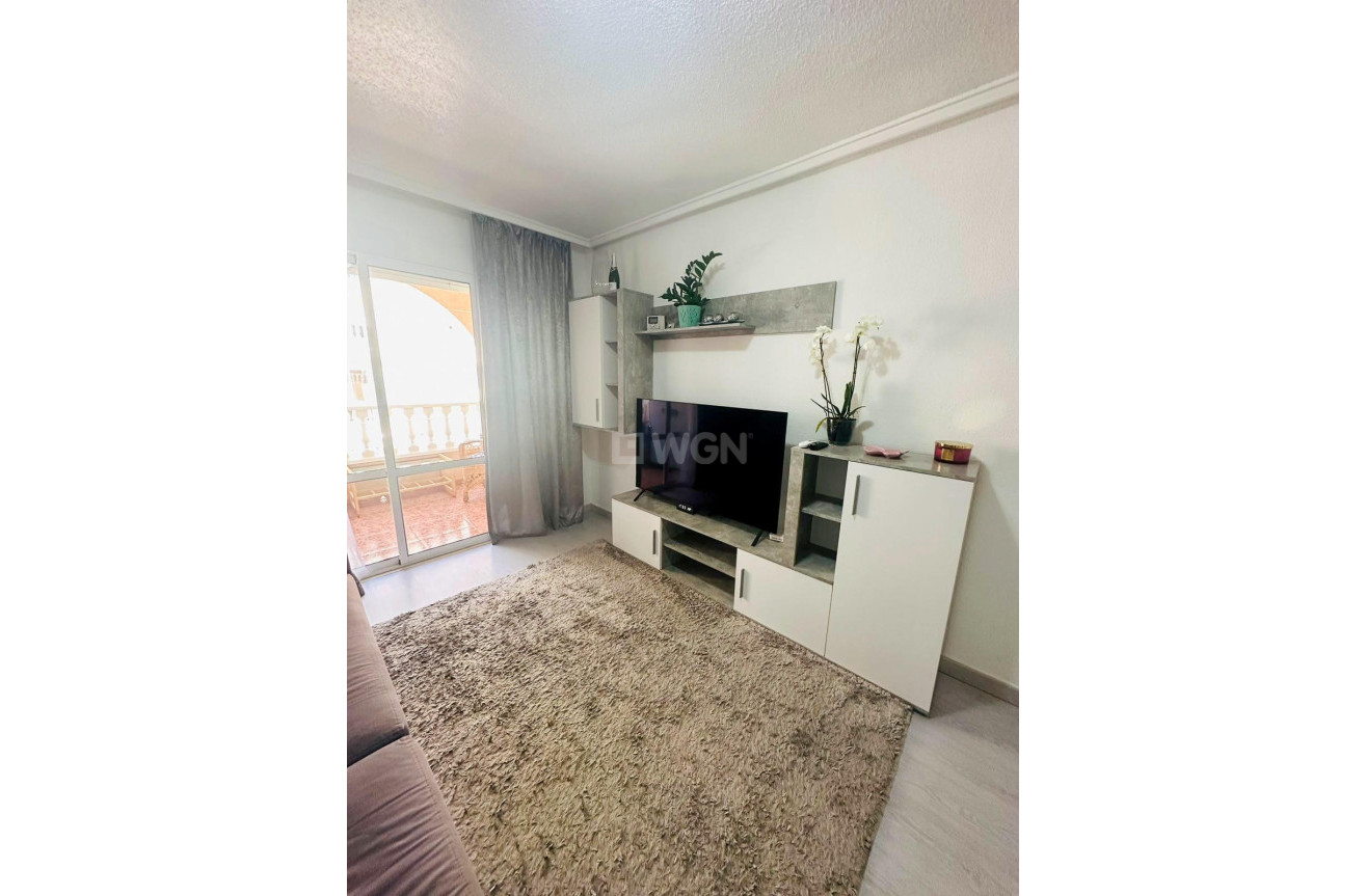 Resale - Apartment / flat - Torrevieja - Centro