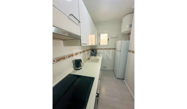 Resale - Apartment / flat - Torrevieja - Centro