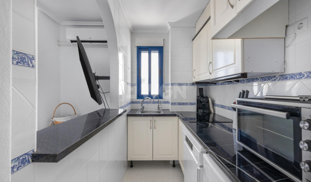 Resale - Apartment / flat - Torrevieja - Torreblanca