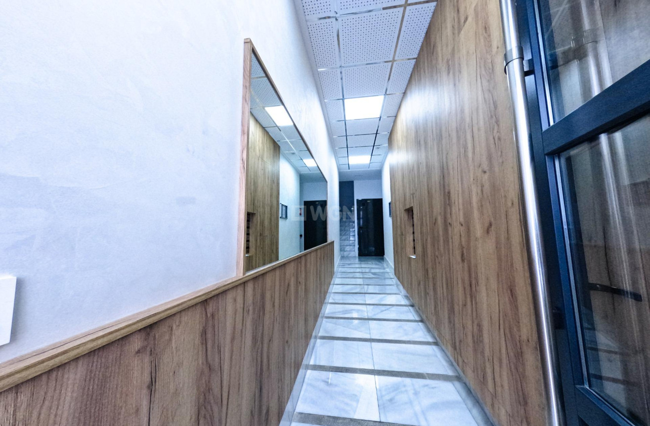 Odsprzedaż - Mieszkanie w bloku - Torrevieja - Playa del Cura