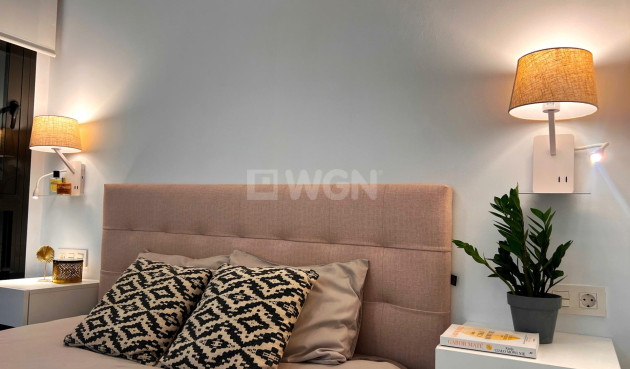 Odsprzedaż - Mieszkanie w bloku - Torrevieja - Playa del Cura