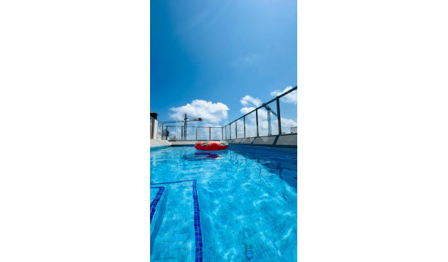 Odsprzedaż - Mieszkanie w bloku - Torrevieja - Playa del Cura