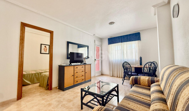 Odsprzedaż - Mieszkanie w bloku - Torrevieja - Centro