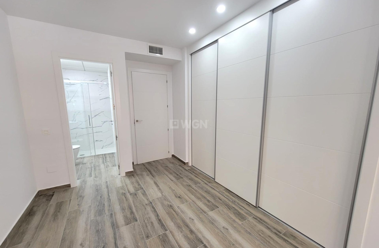 Reventa - Apartamento / piso - Torrevieja - Playa del Cura