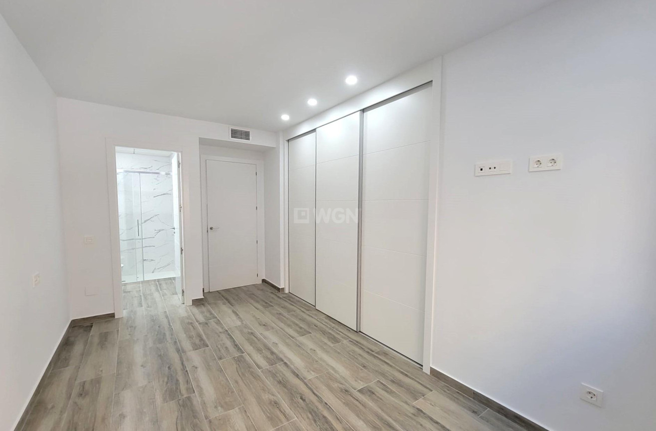 Reventa - Apartamento / piso - Torrevieja - Playa del Cura