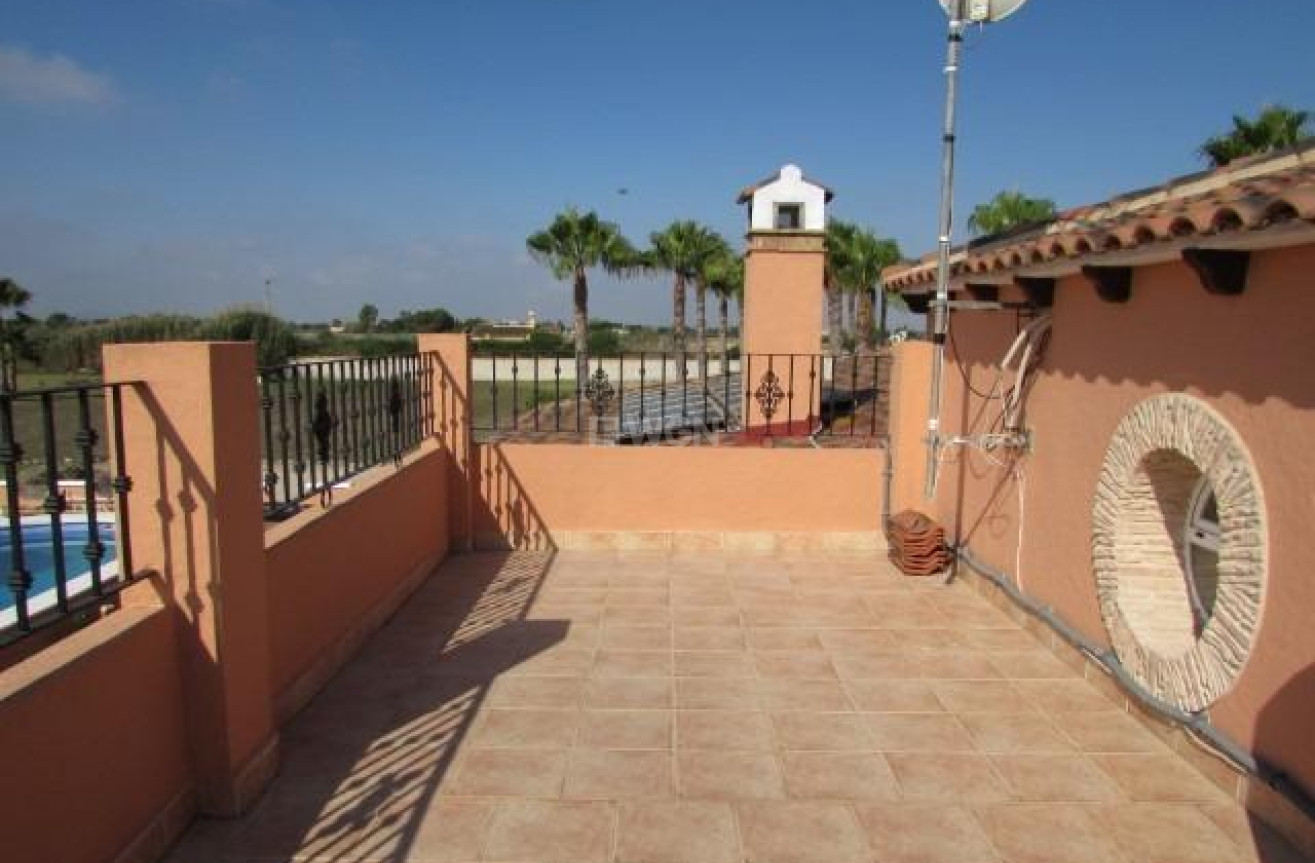 Odsprzedaż - Villa - Dolores - Comunidad Valenciana