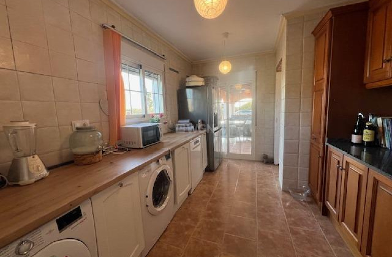 Odsprzedaż - Villa - Dolores - Comunidad Valenciana