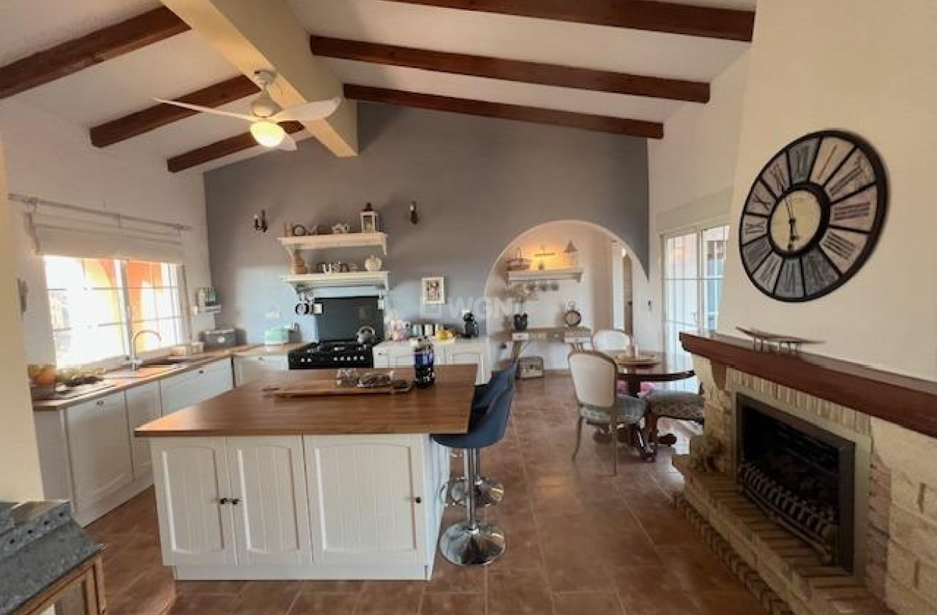 Odsprzedaż - Villa - Dolores - Comunidad Valenciana