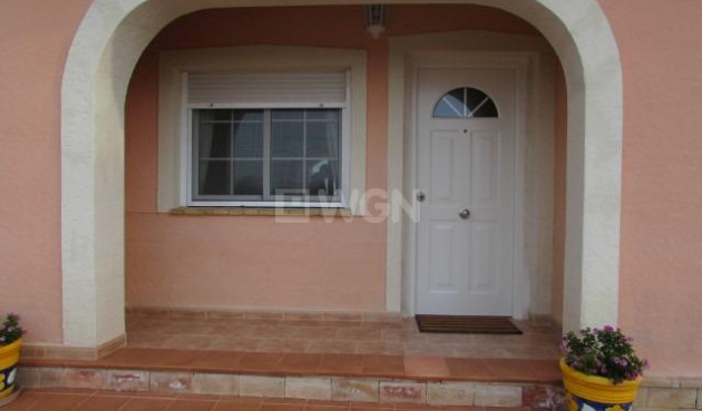 Odsprzedaż - Villa - Dolores - Comunidad Valenciana