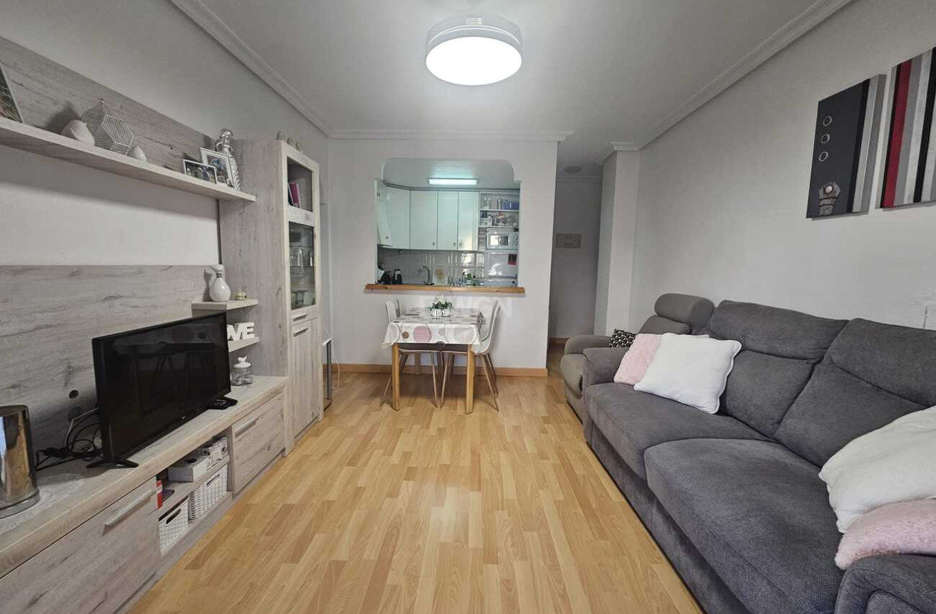 Resale - Apartment / flat - La Mata - Costa Blanca