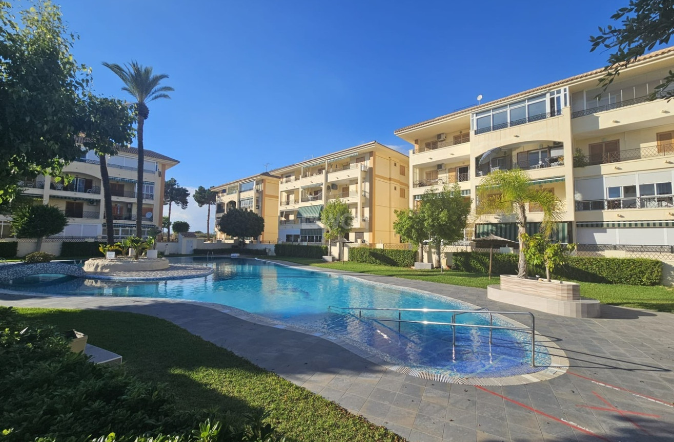 Resale - Apartment / flat - La Mata - Costa Blanca