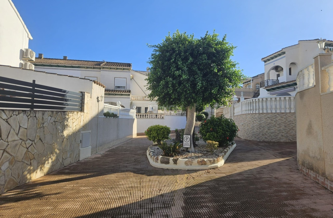 Resale - Apartment / flat - La Mata - Costa Blanca