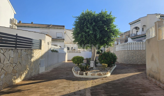 Resale - Apartment / flat - La Mata - Costa Blanca