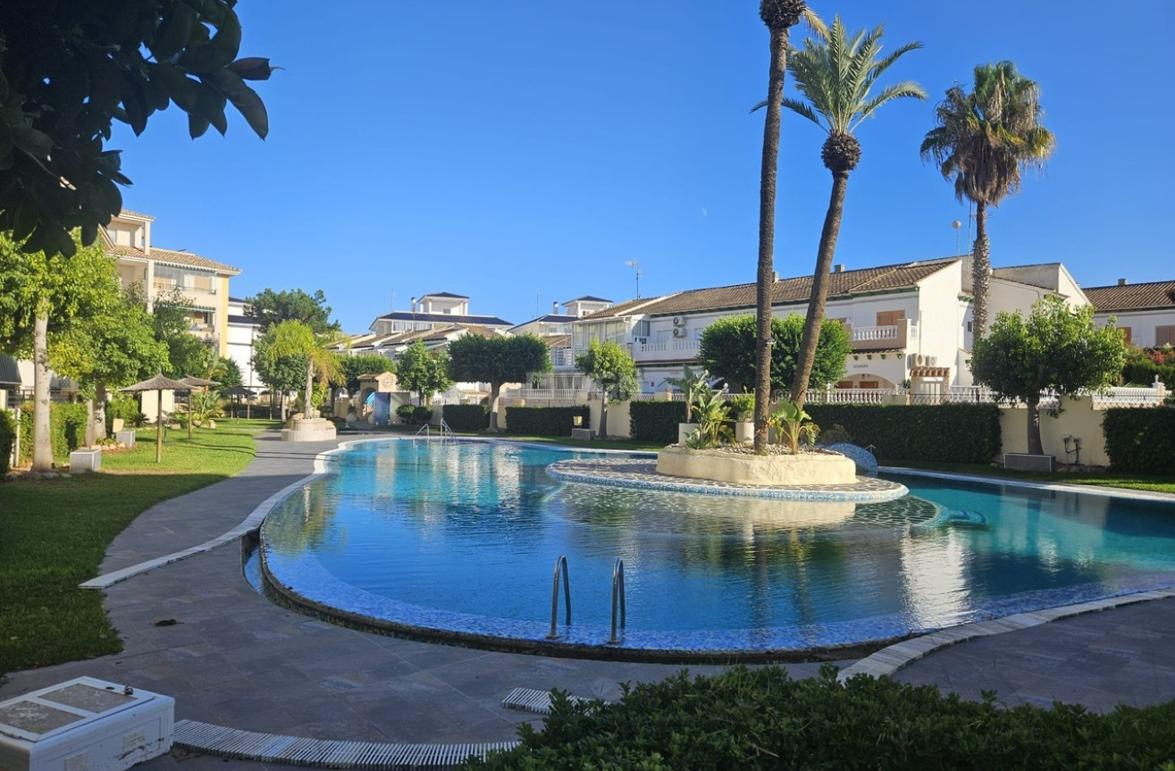 Resale - Apartment / flat - La Mata - Costa Blanca