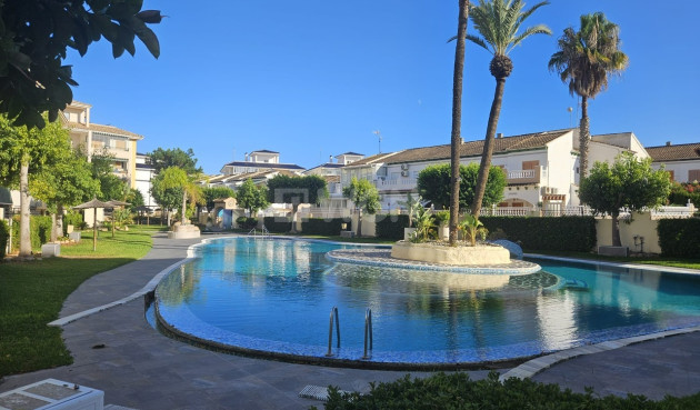 Resale - Apartment / flat - La Mata - Costa Blanca