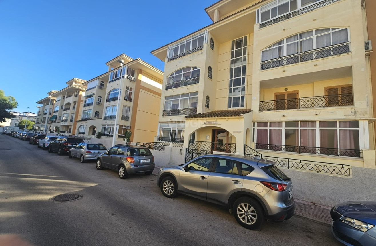 Resale - Apartment / flat - La Mata - Costa Blanca