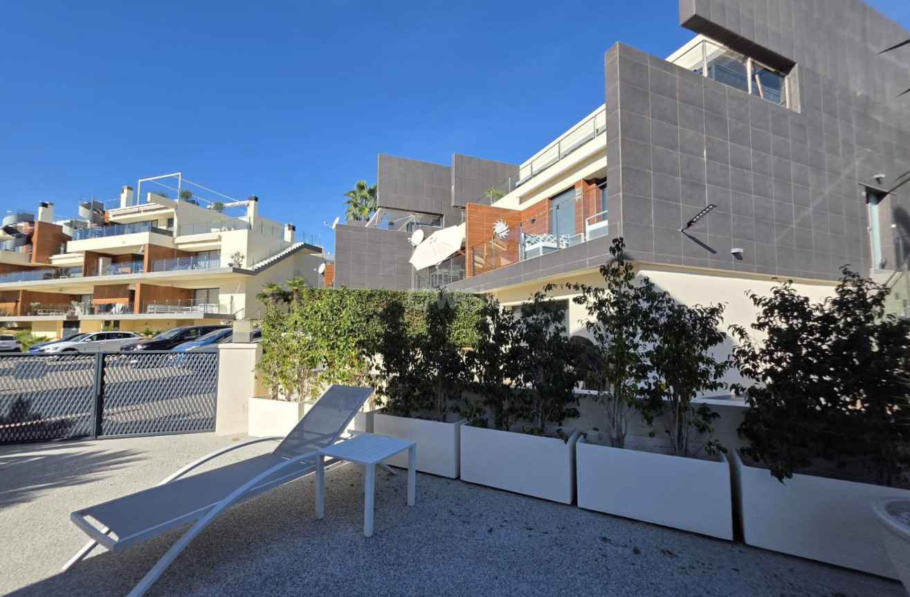 Resale - Villa - Orihuela Costa - Villamartín