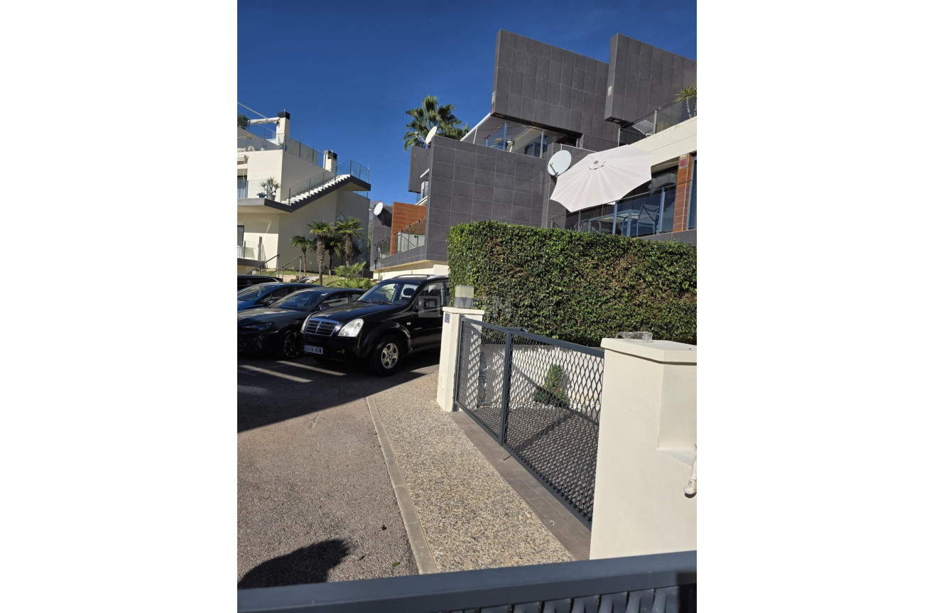 Resale - Villa - Orihuela Costa - Villamartín