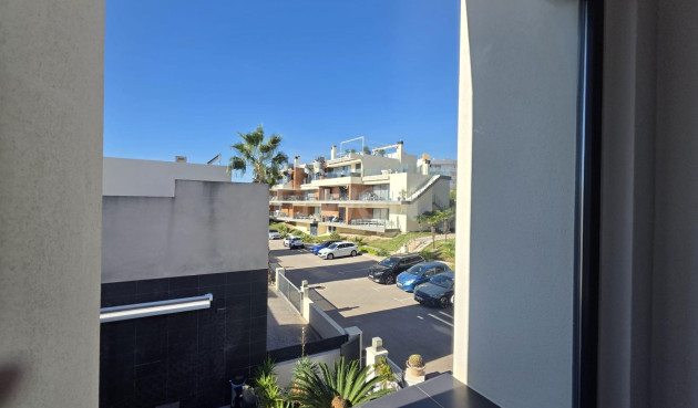 Resale - Villa - Orihuela Costa - Villamartín