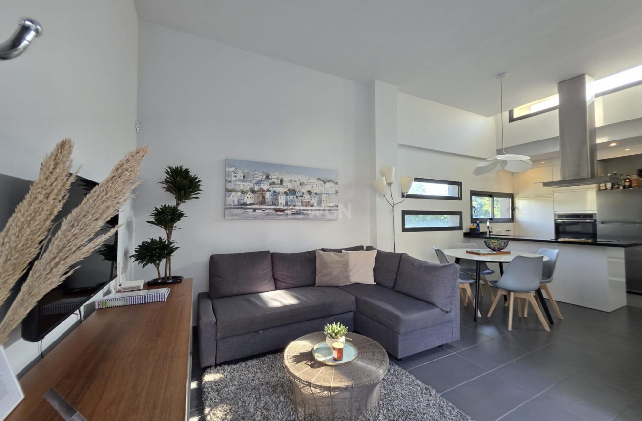 Resale - Villa - Orihuela Costa - Villamartín