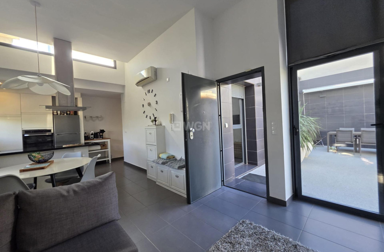 Resale - Villa - Orihuela Costa - Villamartín