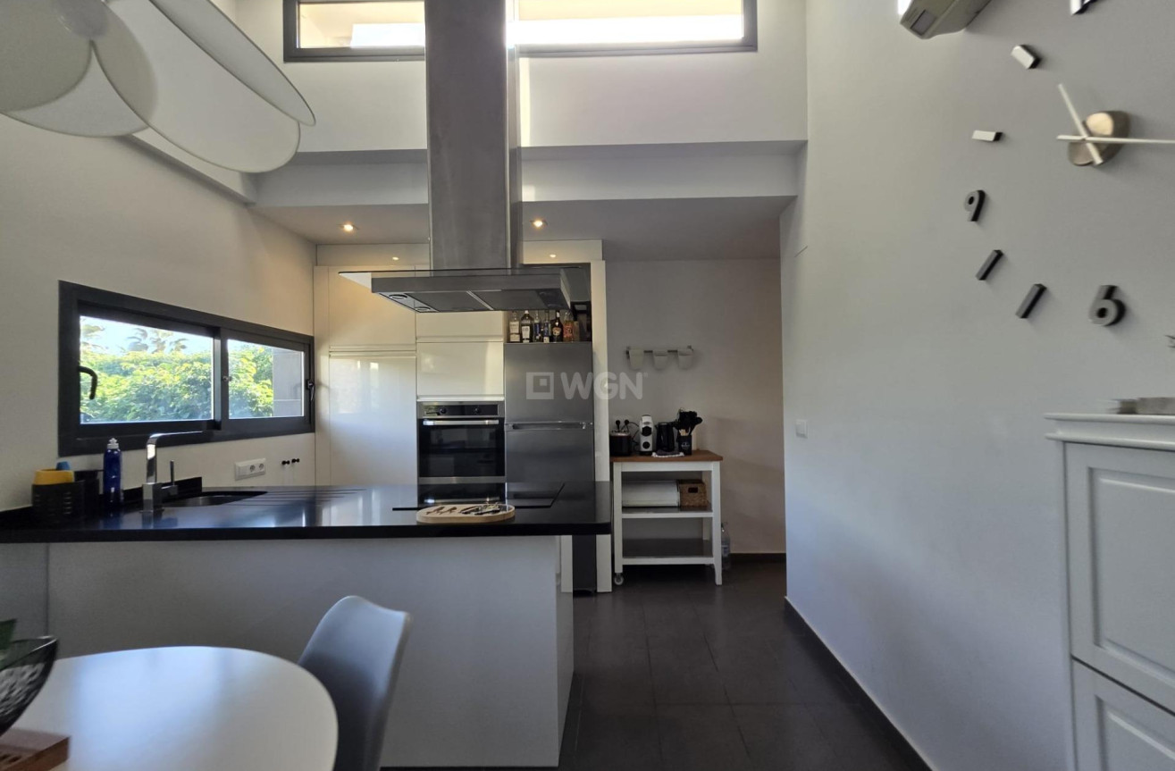 Resale - Villa - Orihuela Costa - Villamartín