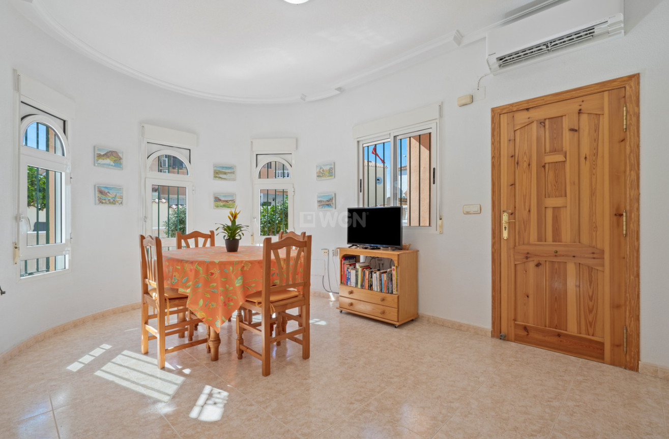 Resale - Villa - Orihuela Costa - Costa Blanca