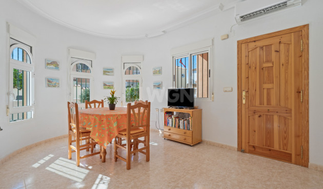 Resale - Villa - Orihuela Costa - Costa Blanca