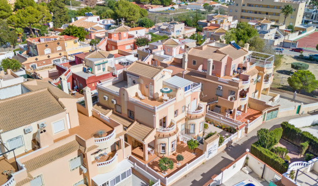 Resale - Villa - Orihuela Costa - Costa Blanca