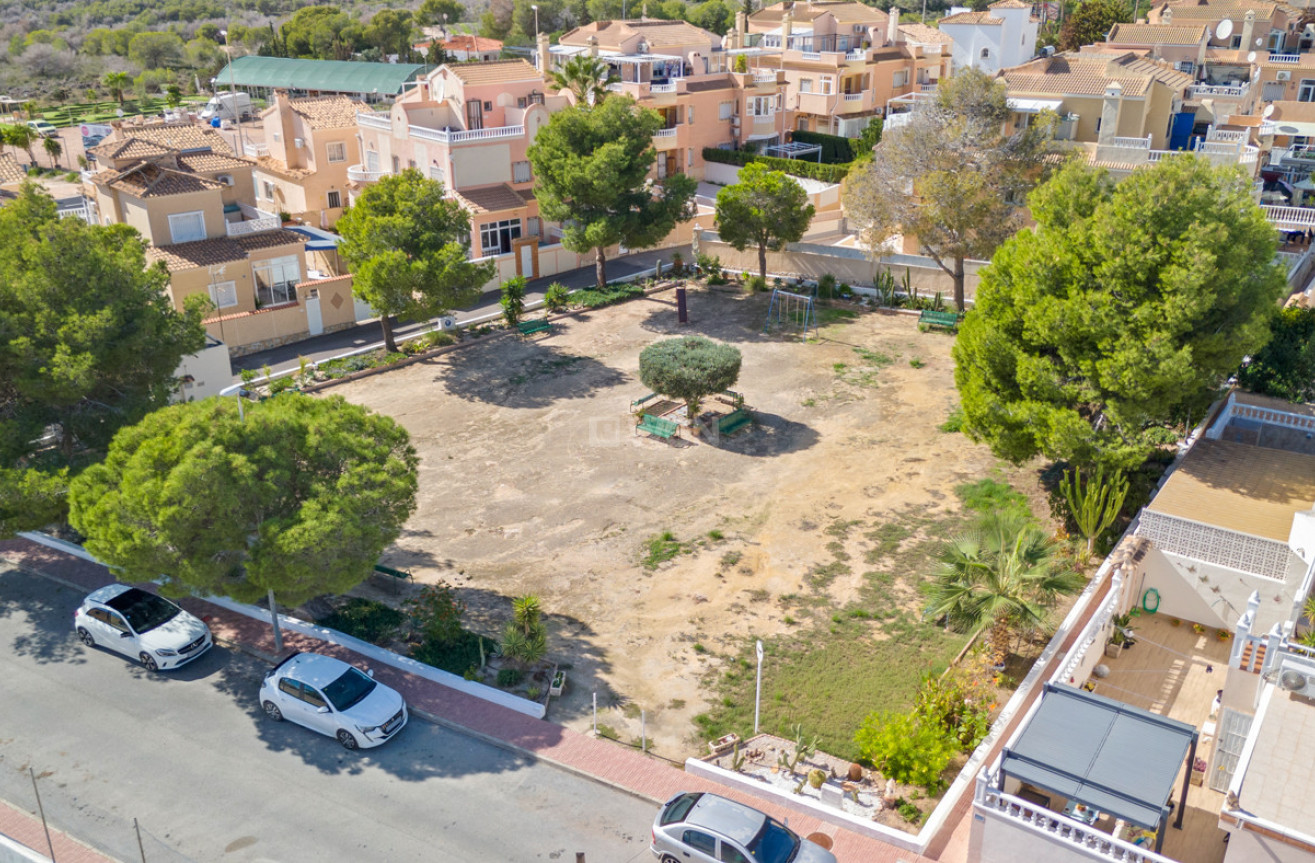 Resale - Villa - Orihuela Costa - Costa Blanca