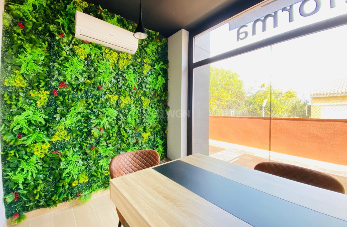 Odsprzedaż - Reklama w telewizji - Orihuela Costa - Villamartín-las Filipinas