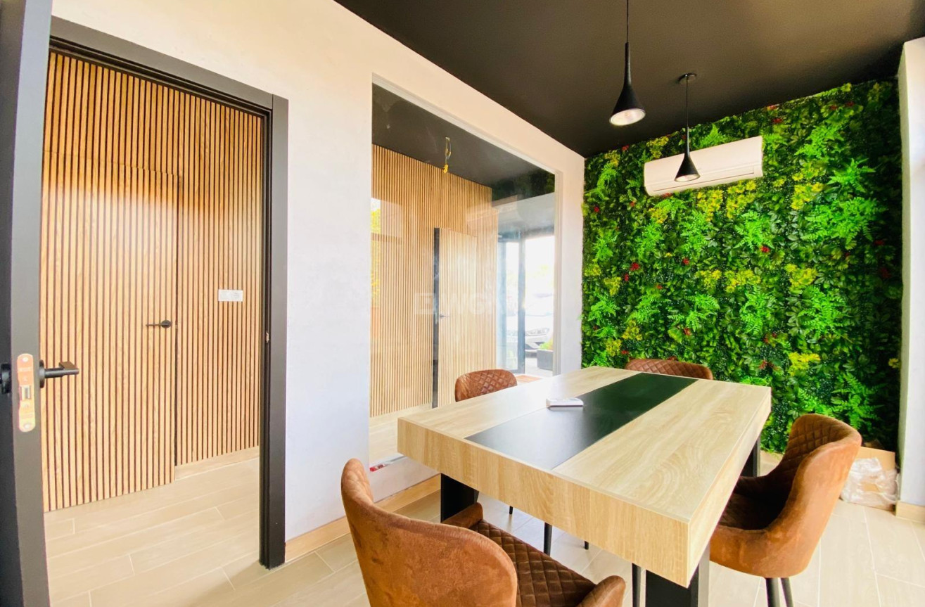 Odsprzedaż - Reklama w telewizji - Orihuela Costa - Villamartín-las Filipinas