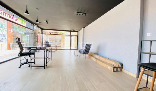 Odsprzedaż - Reklama w telewizji - Orihuela Costa - Villamartín-las Filipinas